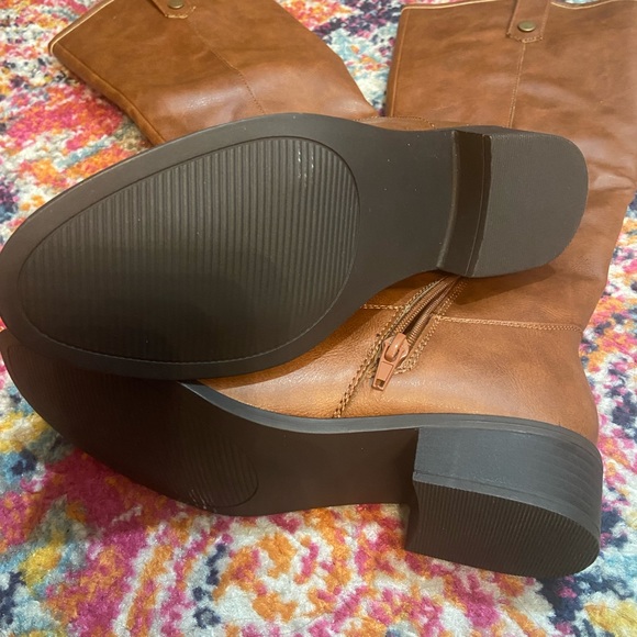 London Fog zip up boots - Picture 2 of 3